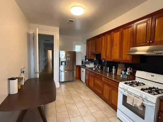 Unit 2336: kitchen